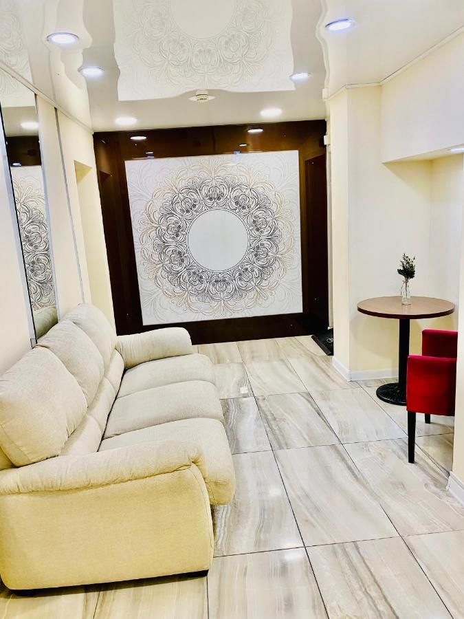 Like Home Hostel Na Shevchenko, 162Б Алмати Екстер'єр фото
