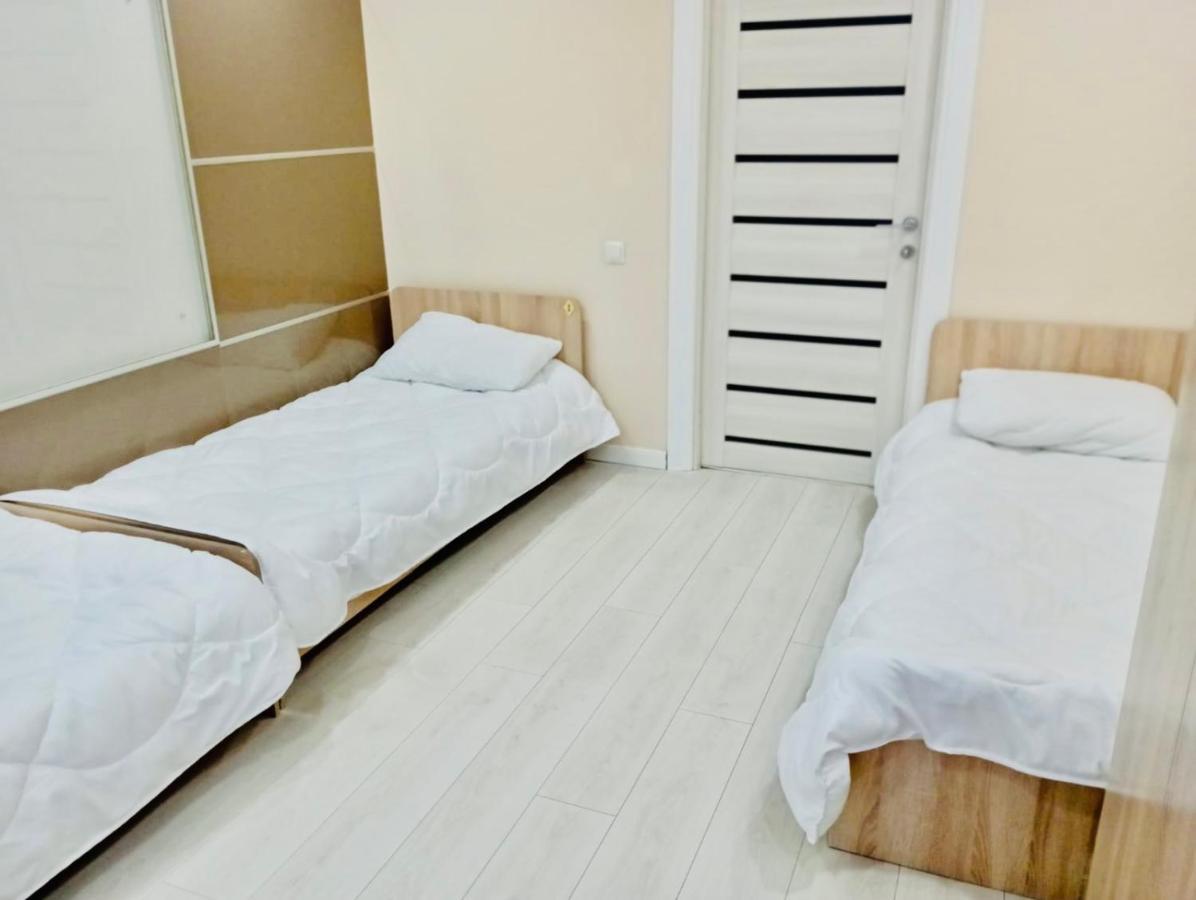 Like Home Hostel Na Shevchenko, 162Б Алмати Екстер'єр фото