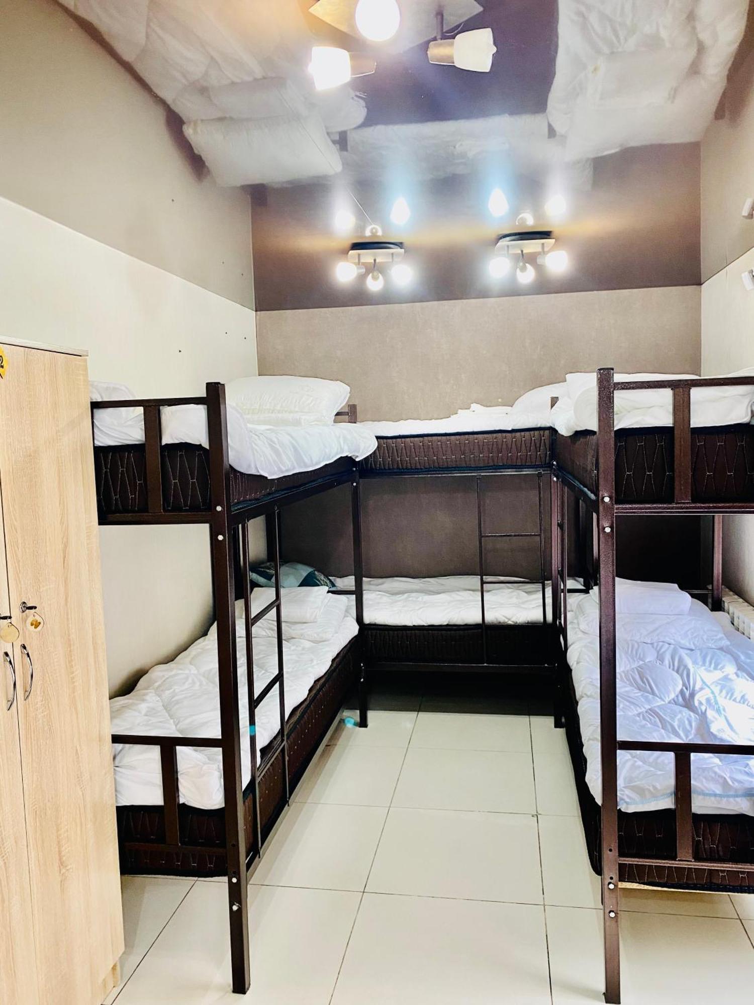 Like Home Hostel Na Shevchenko, 162Б Алмати Екстер'єр фото